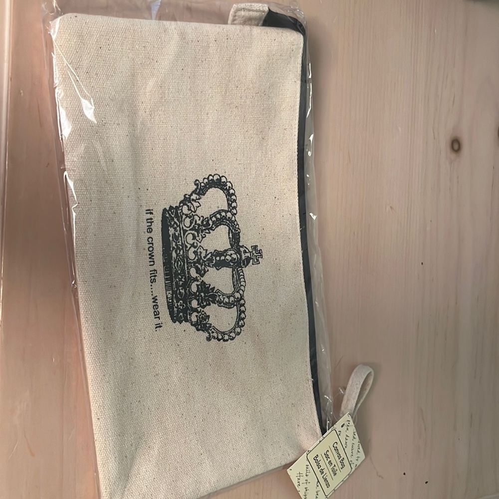 If the crown fits wear it canvas bag